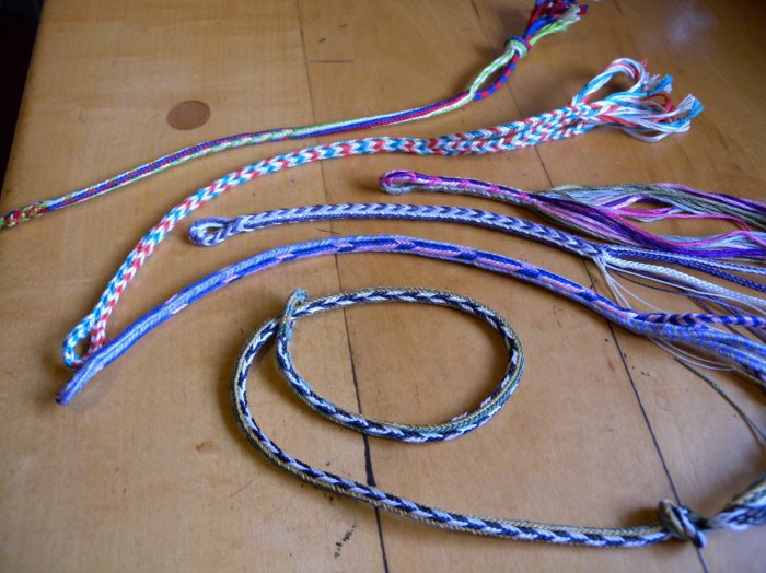 sudarium braid variations unusual fingerloop braids, 14th Century braids, loop manipulation, early medieval braids,