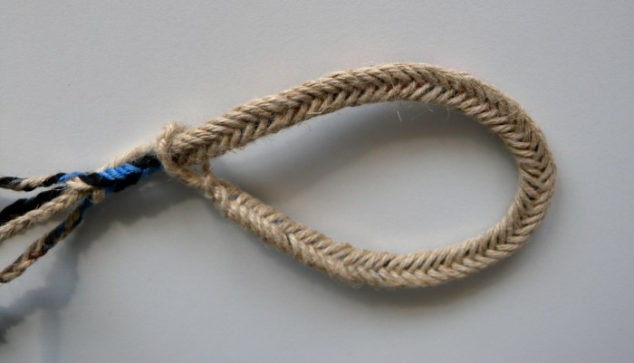 reverse side of linen/cotton unorthodox braid