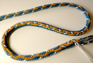 7-loop D-shaped braid pattern-sampler, 3 patterns