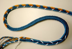 7-loop D-shaped braid, reverse (flat) side