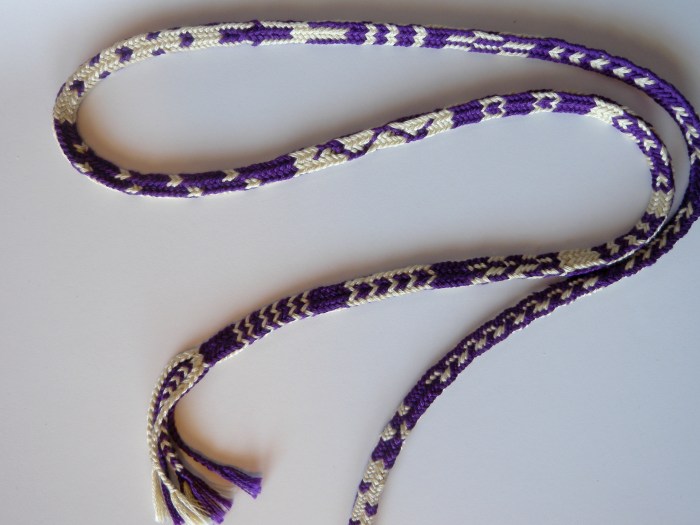 10-loop Double braid with non-automatic pick-up patterns