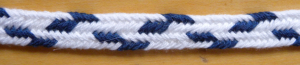 2-color narrow zig-zag (Thumbnail), fingerloop braid, loopbraider.com