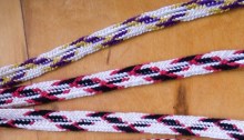 Zig-Zag patterns in 8-loop double fingerloop braids, loopbraider.com